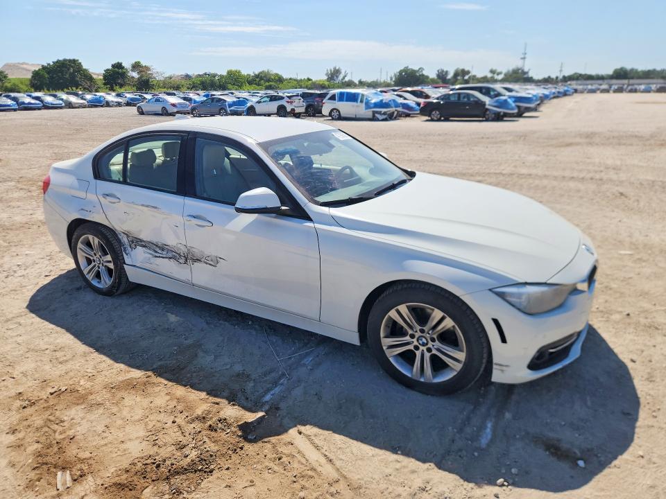 47260586 :رقم المزاد ، WBA8E9G56GNT43075 vin ، 2016 Bmw 328 مزاد بيع