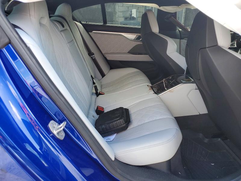 45568366 :رقم المزاد ، WBSGV0C09NCJ55155 vin ، 2022 Bmw M8 مزاد بيع