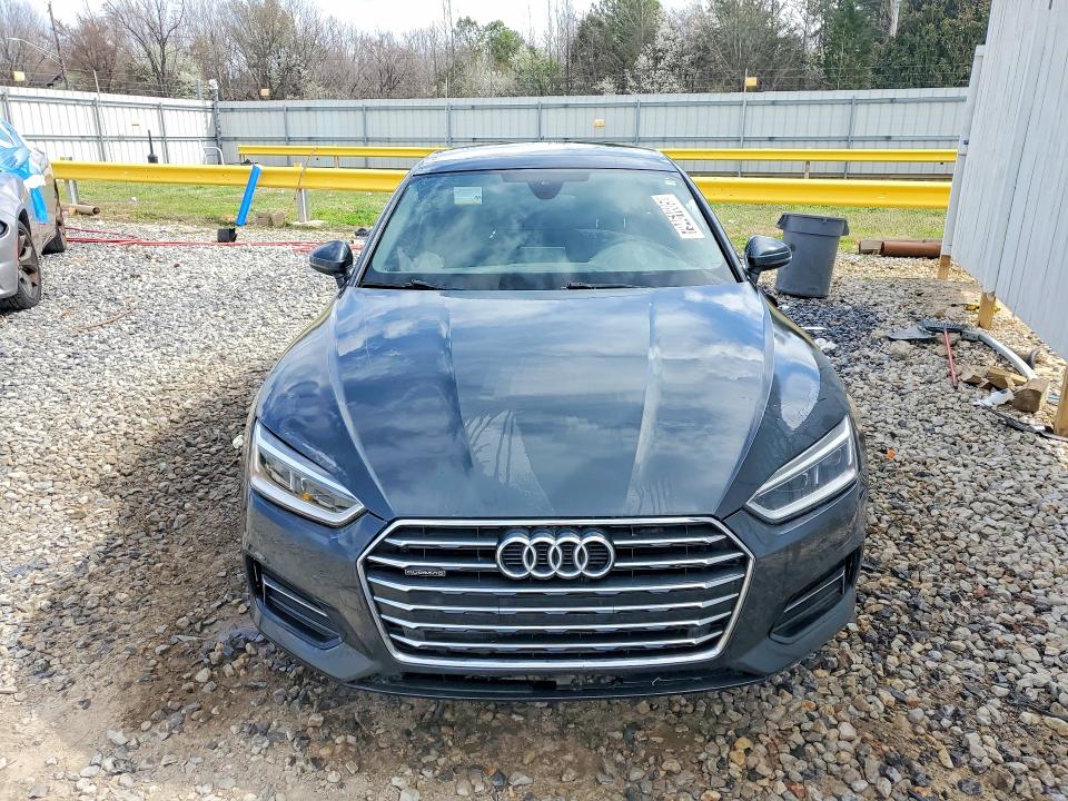 79461005 :رقم المزاد ، WAUBNCF54JA036068 vin ، 2018 Audi A5 مزاد بيع