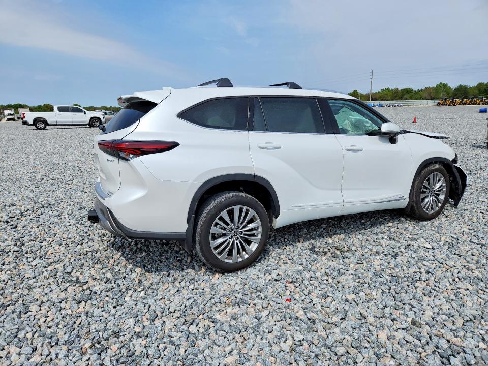2025 Toyota Highlander Hybrid მანქანა იყიდება აუქციონზე, vin: 5TDEBRCH3SS688078, აუქციონის ნომერი: 46625706