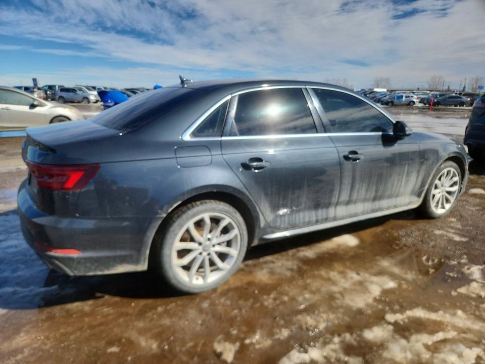 2018 Audi A4 მანქანა იყიდება აუქციონზე, vin: WAUBNAF44JA024241, აუქციონის ნომერი: 46379686