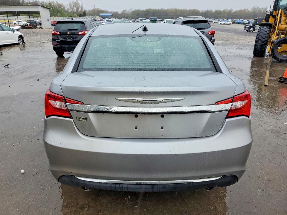 45804716 :رقم المزاد ، 1C3CCBBG5EN114679 vin ، 2014 Chrysler 200 مزاد بيع