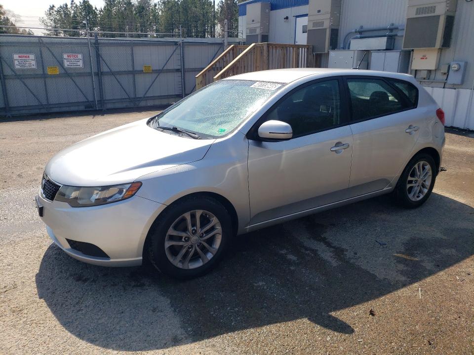 Продажа на аукционе авто 2011 Kia Forte5, vin: KNAFU5A26B5333298, номер лота: 46113646