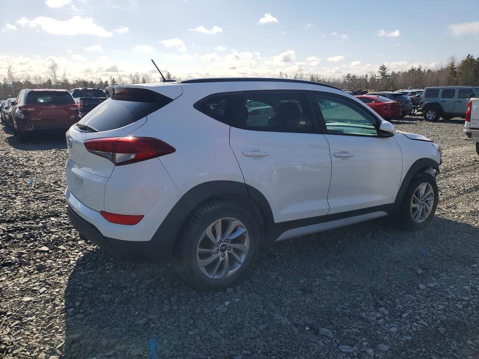 45473176 :رقم المزاد ، KM8J33A43HU400326 vin ، 2017 Hyundai Tucson مزاد بيع