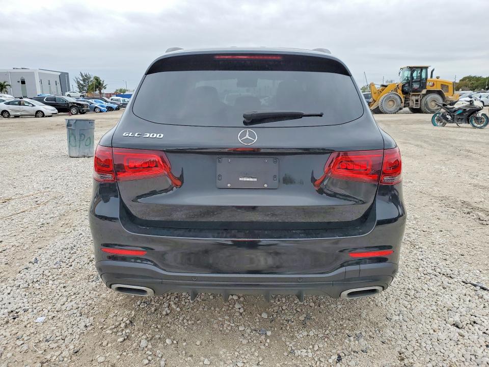 46422366 :رقم المزاد ، W1N0G8DBXNV372003 vin ، 2022 Mercedes-benz Glc مزاد بيع