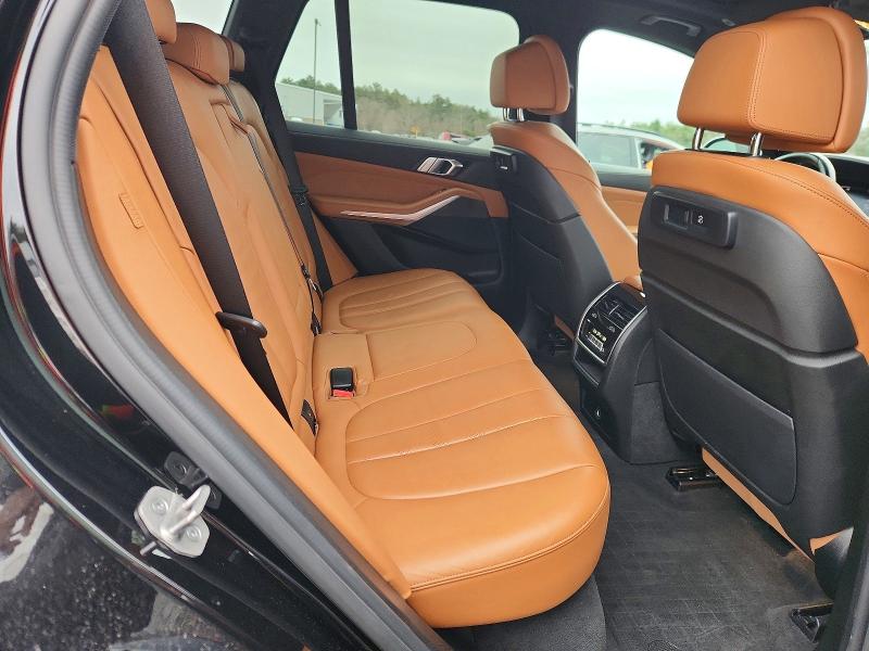 45777546 :رقم المزاد ، 5UXCR6C01M9H71944 vin ، 2021 Bmw X5 مزاد بيع