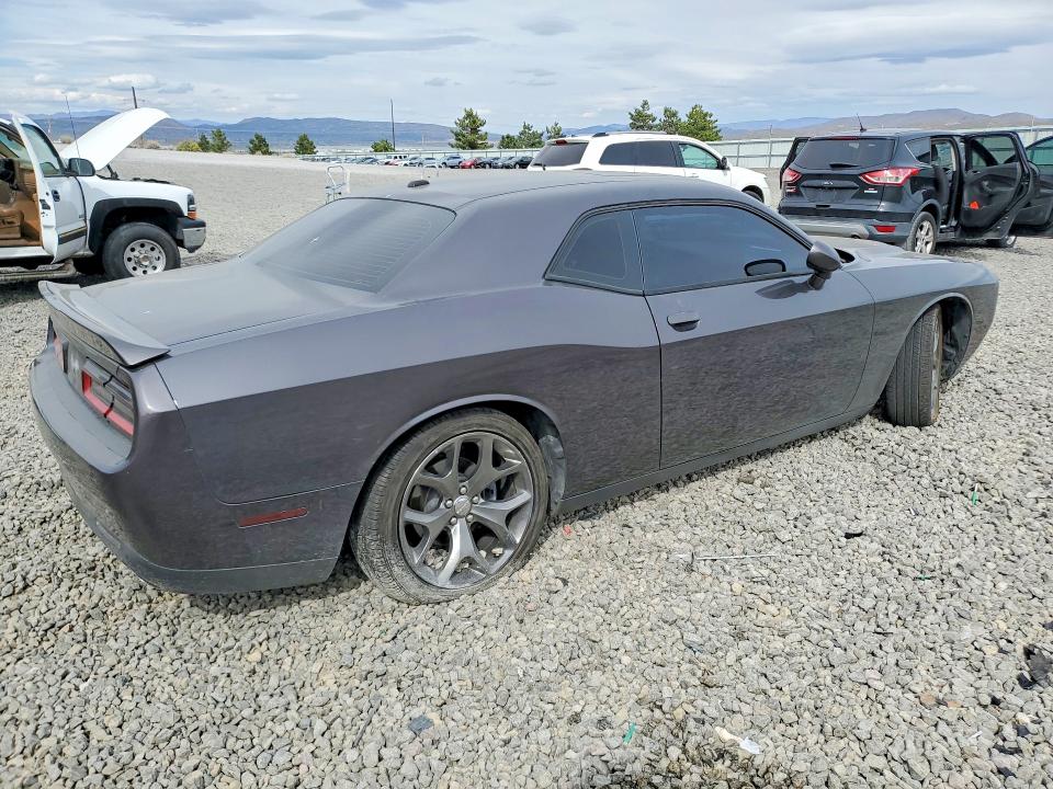2015 Dodge Challenger მანქანა იყიდება აუქციონზე, vin: 2C3CDZAT8FH924211, აუქციონის ნომერი: 48090166