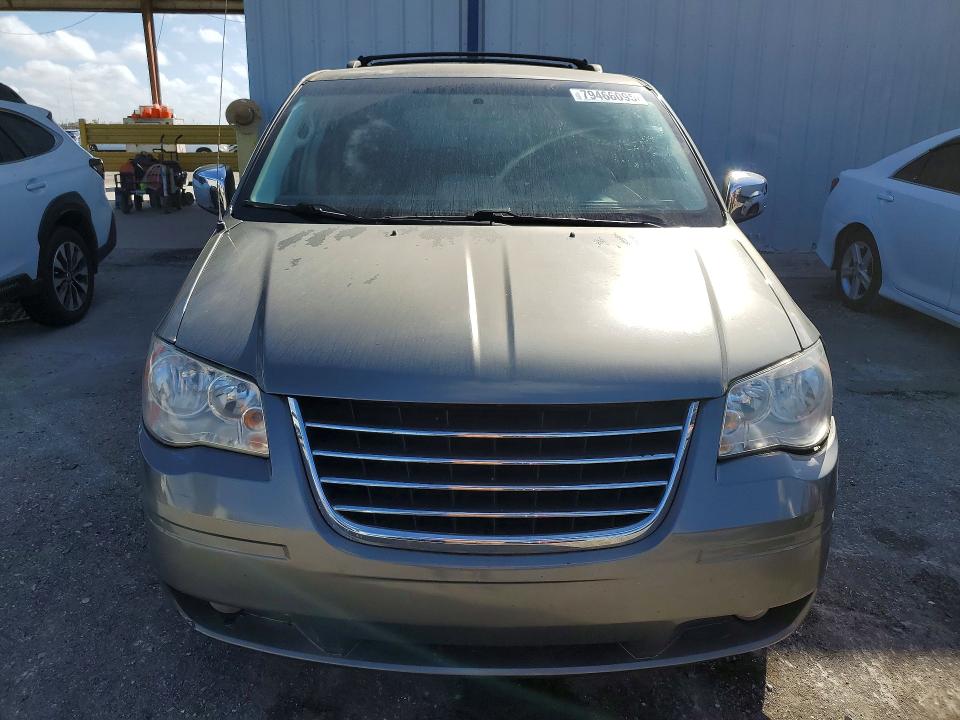 2010 Chrysler Town & Country მანქანა იყიდება აუქციონზე, vin: 2A4RR5D17AR226681, აუქციონის ნომერი: 79466095