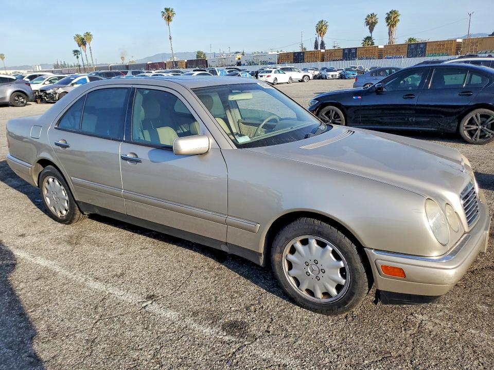 Продажа на аукционе авто 1998 Mercedes-benz E, vin: WDBJF65F8WA648660, номер лота: 46035436