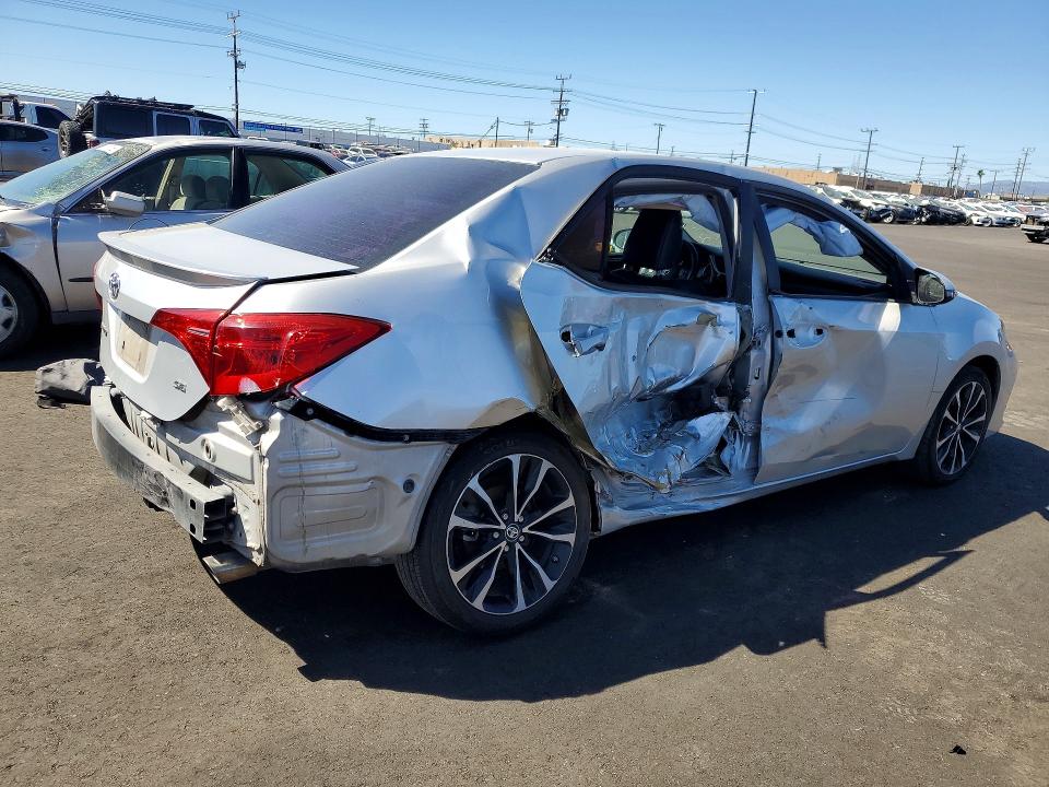 2017 Toyota Corolla მანქანა იყიდება აუქციონზე, vin: 5YFBURHE1HP621704, აუქციონის ნომერი: 79076845