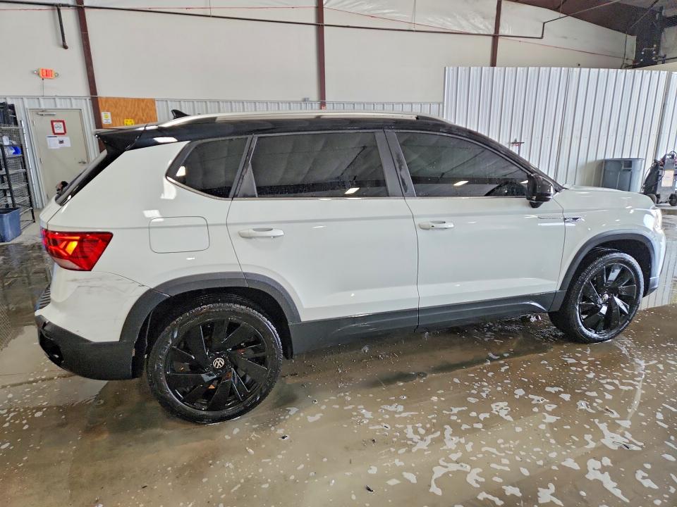 79625775 :رقم المزاد ، 3VVVX7B22RM047972 vin ، 2024 Volkswagen Taos مزاد بيع