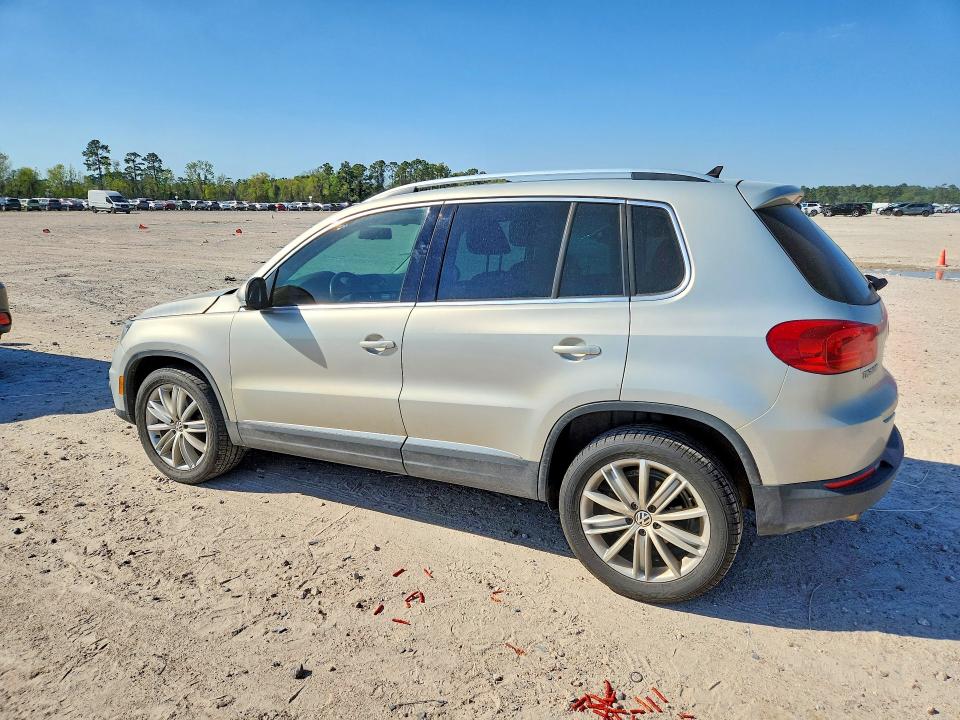 46450066 :رقم المزاد ، WVGBV3AX2EW508476 vin ، 2014 Volkswagen Tiguan مزاد بيع