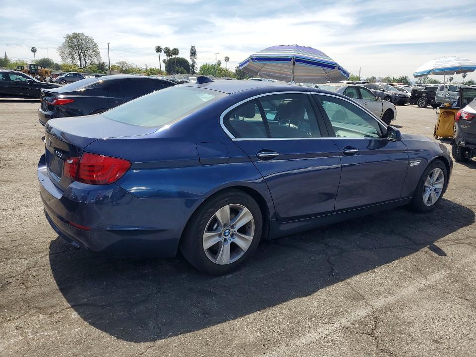 45564226 :رقم المزاد ، WBAXH5C53DDW15830 vin ، 2013 Bmw 528 مزاد بيع