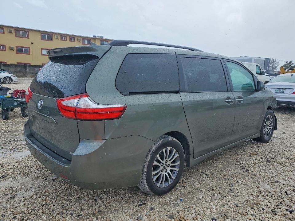 2018 Toyota Sienna მანქანა იყიდება აუქციონზე, vin: 5TDYZ3DC0JS942398, აუქციონის ნომერი: 48058876