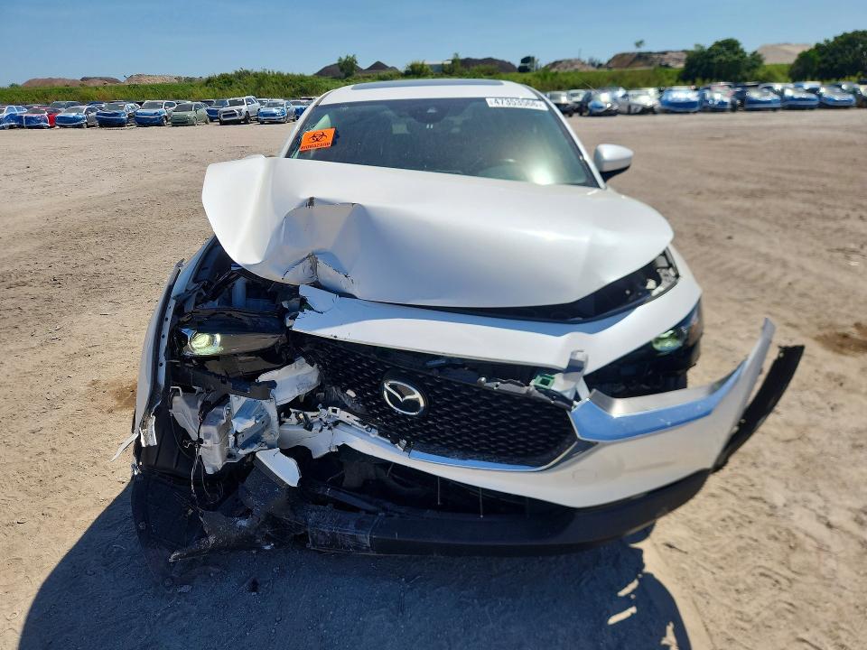 2021 Mazda Cx-30 მანქანა იყიდება აუქციონზე, vin: 3MVDMACL8MM239041, აუქციონის ნომერი: 47353566