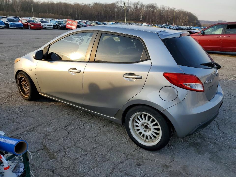 47104456 :رقم المزاد ، JM1DE1KZ1C0151051 vin ، 2012 Mazda Mazda2 مزاد بيع