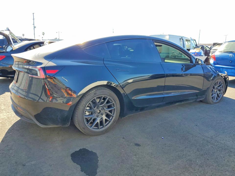 2025 Tesla Model 3 მანქანა იყიდება აუქციონზე, vin: 5YJ3E1EA9SF981987, აუქციონის ნომერი: 46330546