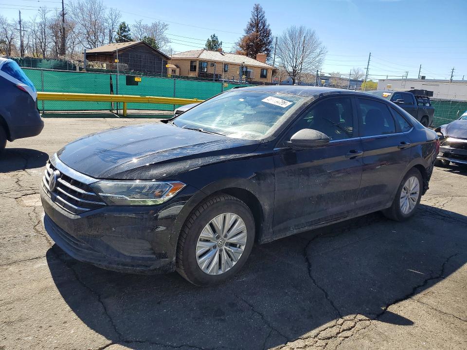 46889726 :رقم المزاد ، 3VWCB7BU3LM019818 vin ، 2020 Volkswagen Jetta مزاد بيع