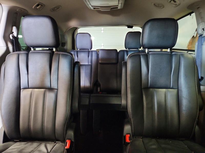 47826656 :رقم المزاد ، 2C4RC1BG6GR148880 vin ، 2016 Chrysler Town & Country مزاد بيع