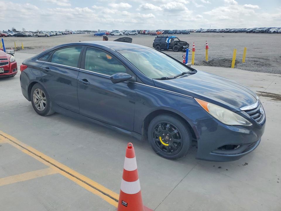 2014 Hyundai Sonata მანქანა იყიდება აუქციონზე, vin: 5NPEB4AC3EH841790, აუქციონის ნომერი: 47960906