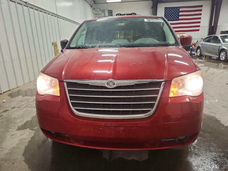 41649596 :رقم المزاد ، 2A4RR5D1XAR204240 vin ، 2010 Chrysler Town & Country مزاد بيع