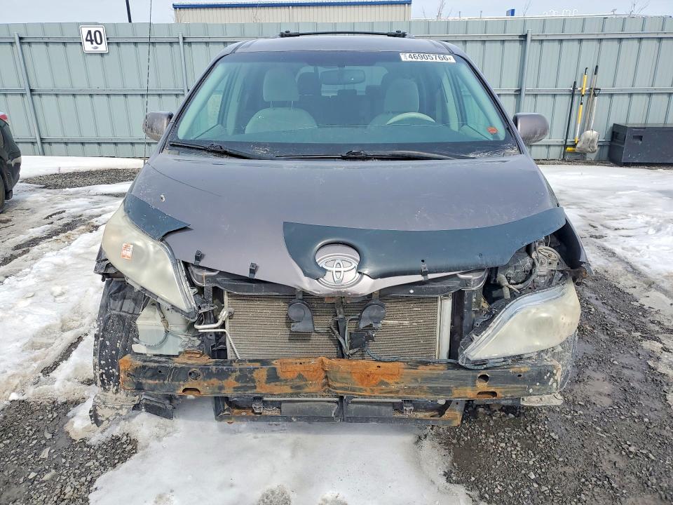 2012 Toyota Sienna მანქანა იყიდება აუქციონზე, vin: 5TDKK3DC4CS267359, აუქციონის ნომერი: 46905766