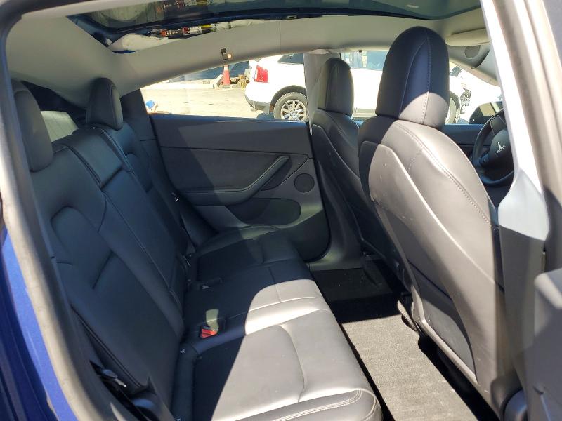 47233896 :رقم المزاد ، 5YJYGDEE1MF172815 vin ، 2021 Tesla Model Y مزاد بيع
