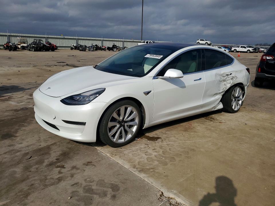 Продажа на аукционе авто 2018 Tesla Model 3, vin: 5YJ3E1EB9JF098155, номер лота: 79953565