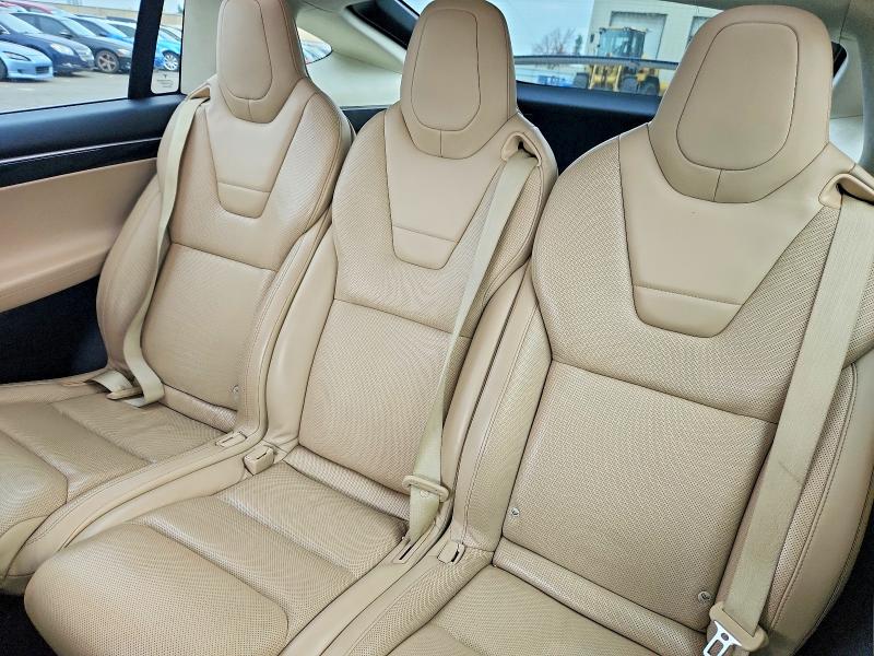 46345936 :رقم المزاد ، 5YJXCAE29GF007143 vin ، 2016 Tesla Model X مزاد بيع