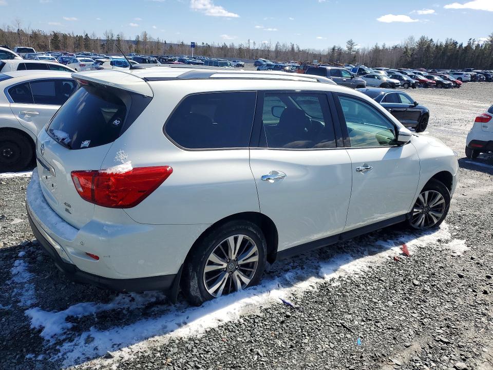 45991106 :رقم المزاد ، 5N1DR2MM8HC602277 vin ، 2017 Nissan Pathfinder مزاد بيع