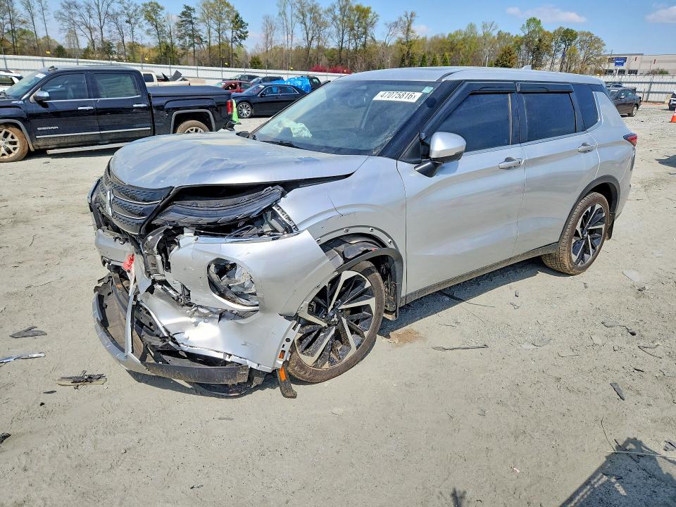 Продаж на аукціоні авто 2022 Mitsubishi Outlander, vin: JA4J3UA82NZ011800, номер лоту: 47075816