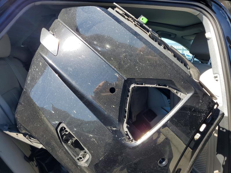 46636236 :رقم المزاد ، WA1LAAGE9KB008892 vin ، 2019 Audi E-tron مزاد بيع