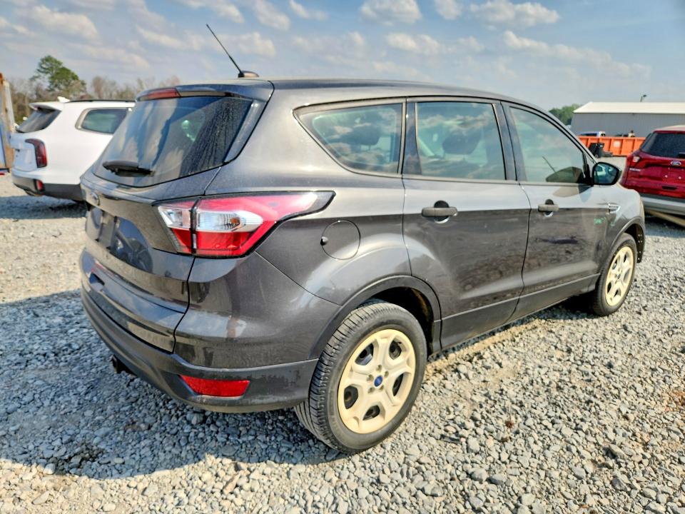 41700096 :رقم المزاد ، 1FMCU0F79JUA16452 vin ، 2018 Ford Escape مزاد بيع