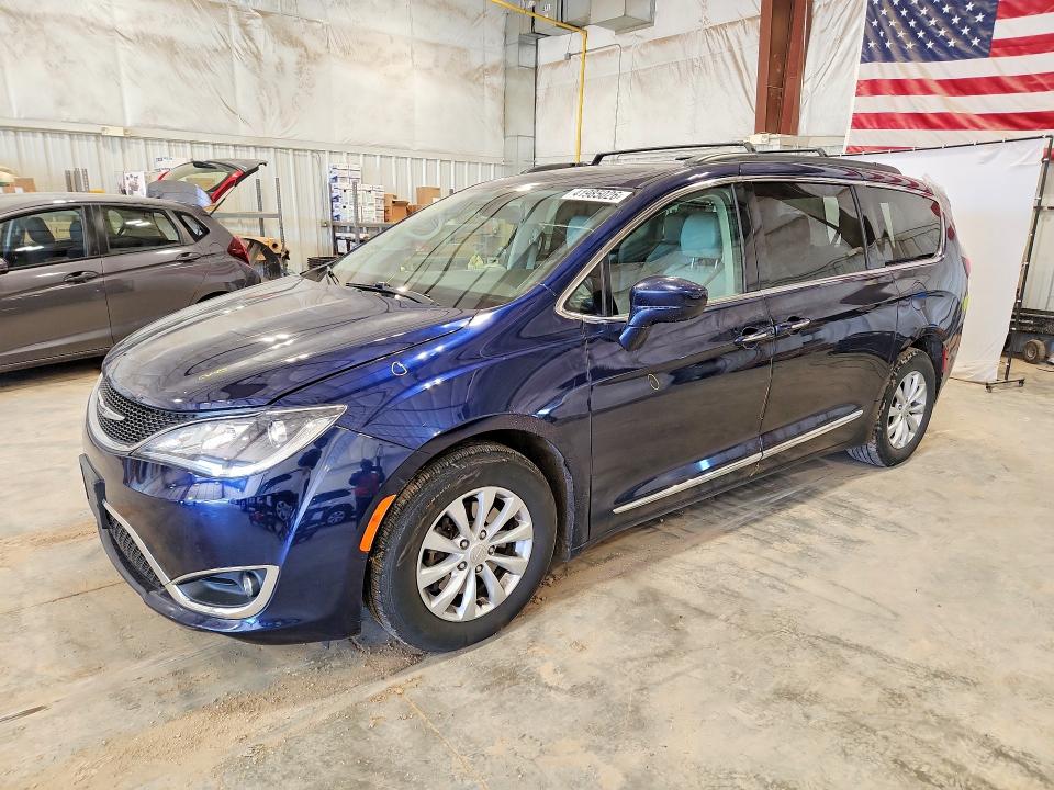 Продажа на аукционе авто 2017 Chrysler Pacifica, vin: 2C4RC1BGXHR691831, номер лота: 41985026