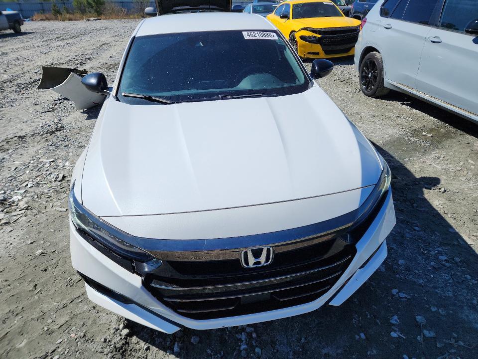 46210886 :رقم المزاد ، 1HGCV1F37NA099084 vin ، 2022 Honda Accord مزاد بيع
