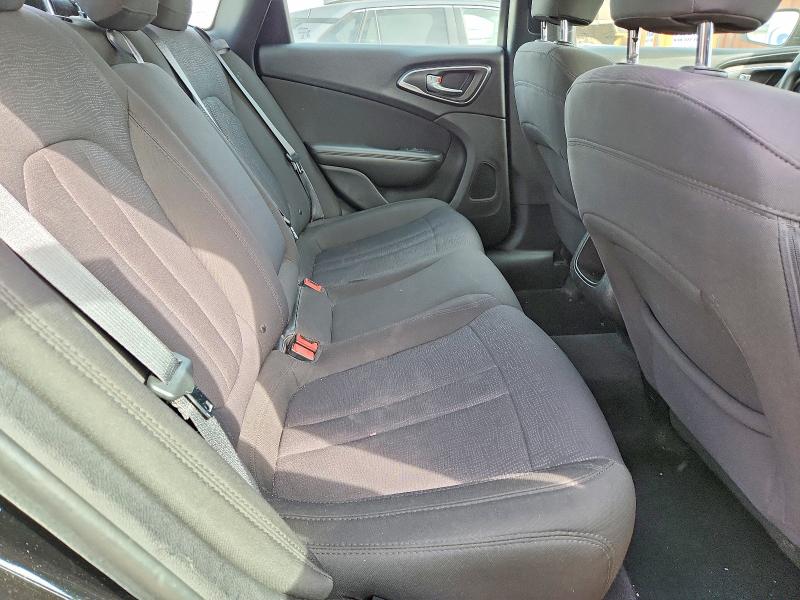 46838346 :رقم المزاد ، 1C3CCCAB9FN526634 vin ، 2015 Chrysler 200 مزاد بيع