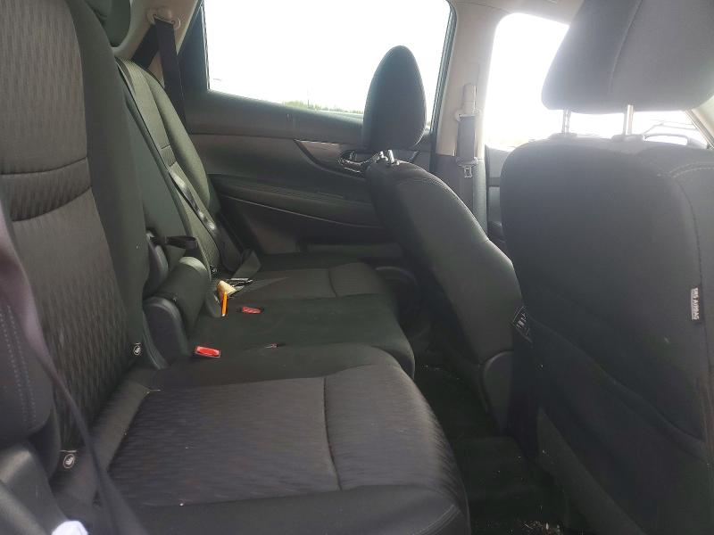 46609536 :رقم المزاد ، KNMAT2MT8JP570400 vin ، 2018 Nissan Rogue مزاد بيع