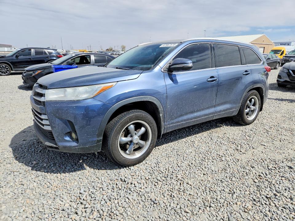2017 Toyota Highlander მანქანა იყიდება აუქციონზე, vin: 5TDBZRFH0HS465032, აუქციონის ნომერი: 47967576