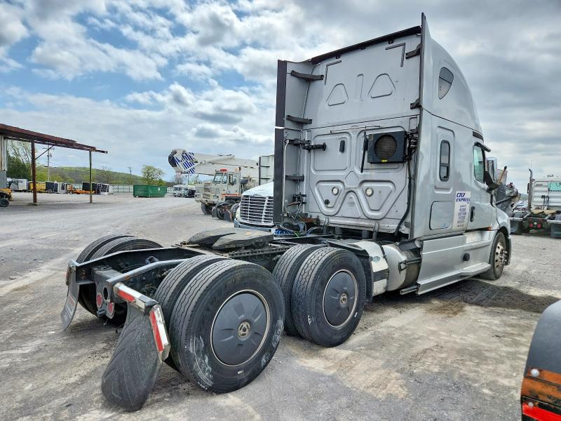 Продажа на аукционе авто 2020 Freigliner Cascadia 126, vin: 3AKJHHDR3LSLS7741, номер лота: 47681706