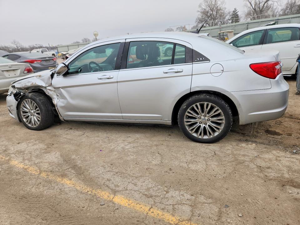 Продаж на аукціоні авто 2011 Chrysler 200, vin: 1C3BC2FB0BN500531, номер лоту: 79575055