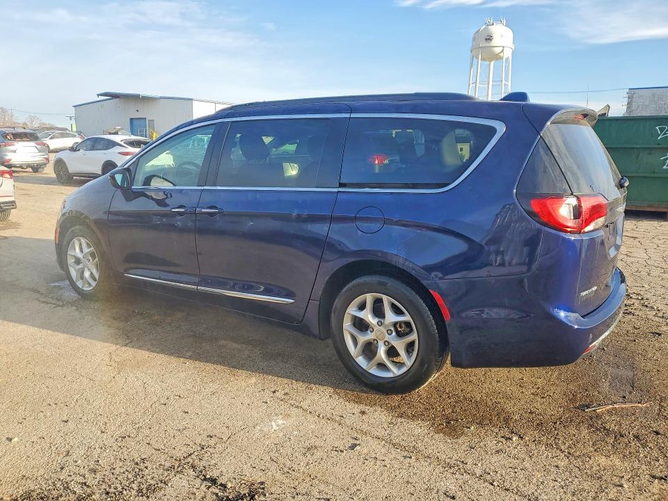 Продажа на аукционе авто 2017 Chrysler Pacifica, vin: 2C4RC1BG4HR514806, номер лота: 46457776