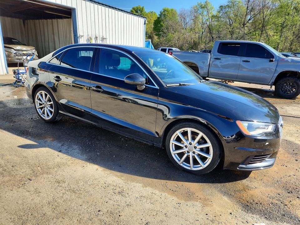 2015 Audi A3 მანქანა იყიდება აუქციონზე, vin: WAUCJGFF3F1075967, აუქციონის ნომერი: 45854896
