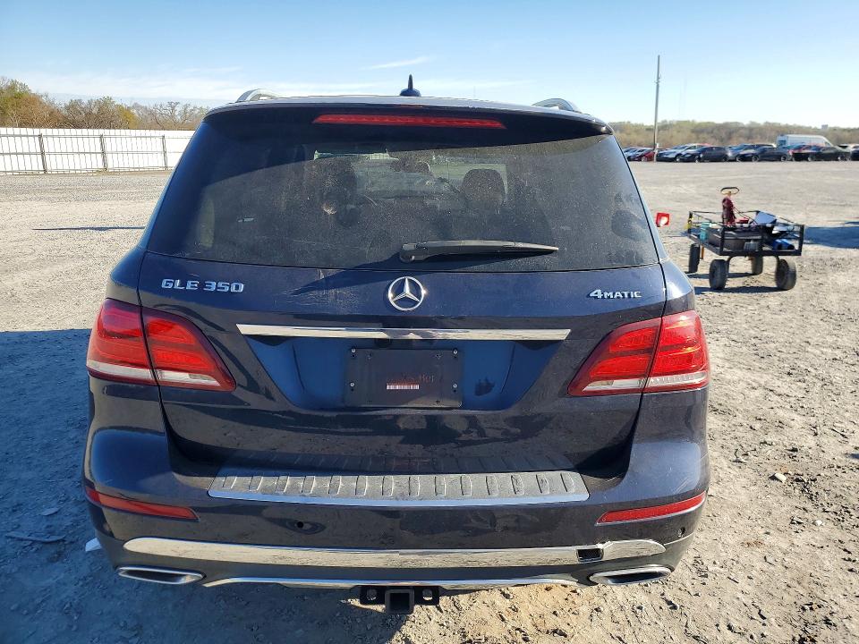45969396 :رقم المزاد ، 4JGDA5HBXJB105700 vin ، 2018 Mercedes-benz Gle مزاد بيع