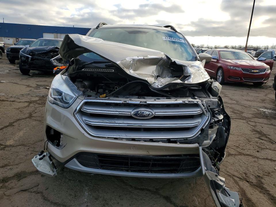 47424226 :رقم المزاد ، 1FMCU9HDXJUD56409 vin ، 2018 Ford Escape مزاد بيع