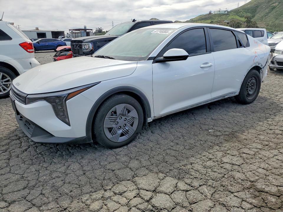 Продажа на аукционе авто 2025 Kia K4, vin: 3KPFT4DE8SE145585, номер лота: 41746866
