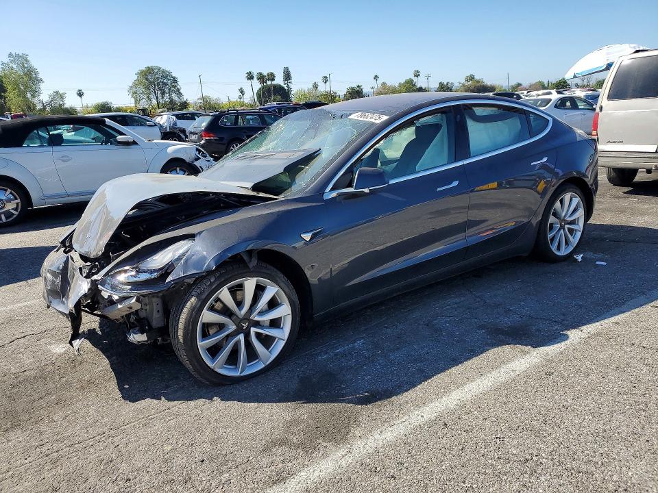 2018 Tesla Model 3 მანქანა იყიდება აუქციონზე, vin: 5YJ3E1EA0JF048543, აუქციონის ნომერი: 79662475