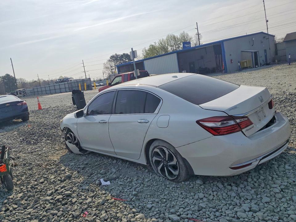 47405636 :رقم المزاد ، 1HGCR2F88GA246201 vin ، 2016 Honda Accord مزاد بيع