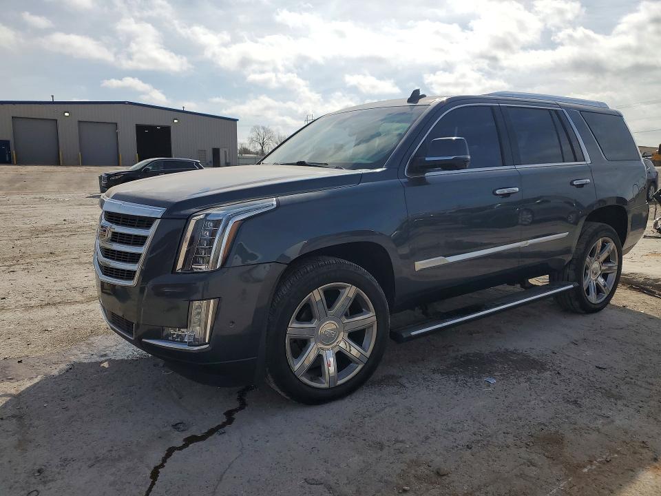 2020 Cadillac Escalade მანქანა იყიდება აუქციონზე, vin: 1GYS3CKJ9LR227172, აუქციონის ნომერი: 79613535