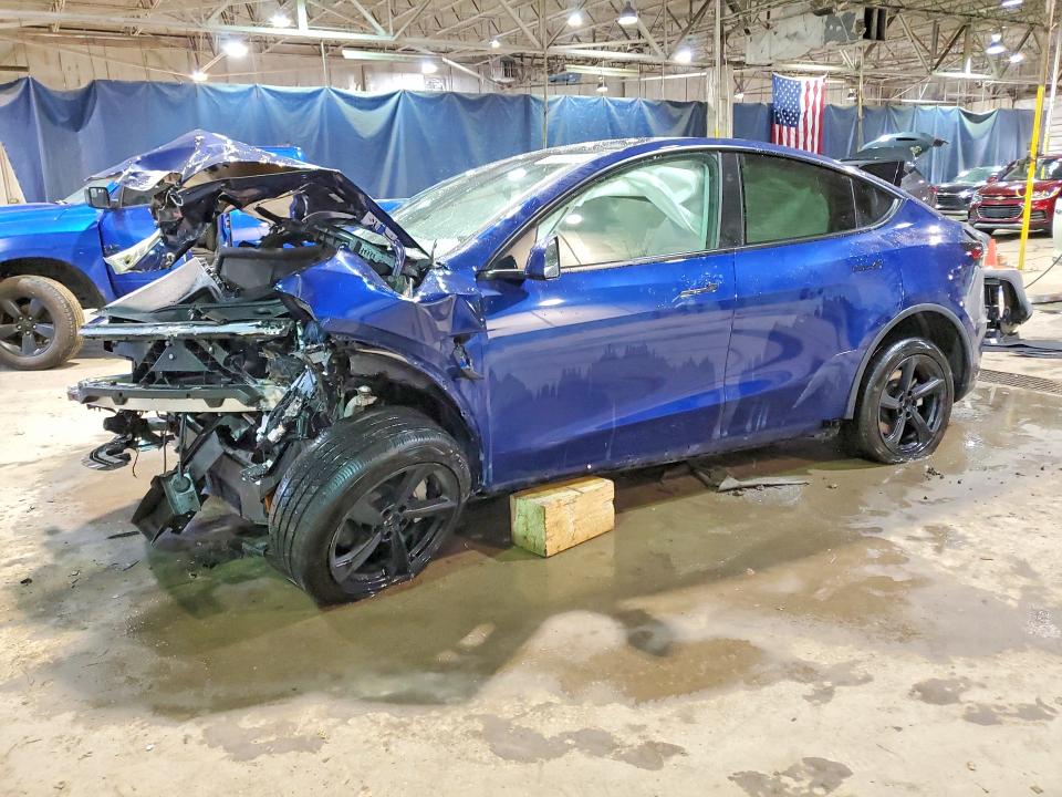 46037936 :رقم المزاد ، 7SAYGDEE8TF439966 vin ، 2026 Tesla Model Y مزاد بيع
