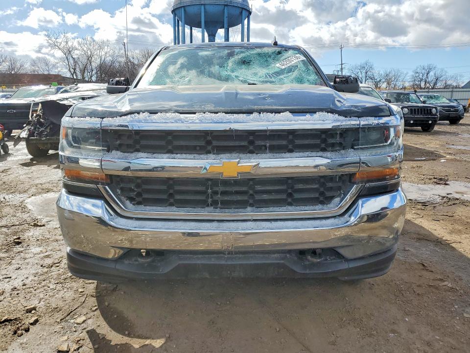 46200136 :رقم المزاد ، 1GCVKREC9JZ135868 vin ، 2018 Chevrolet Silverado مزاد بيع